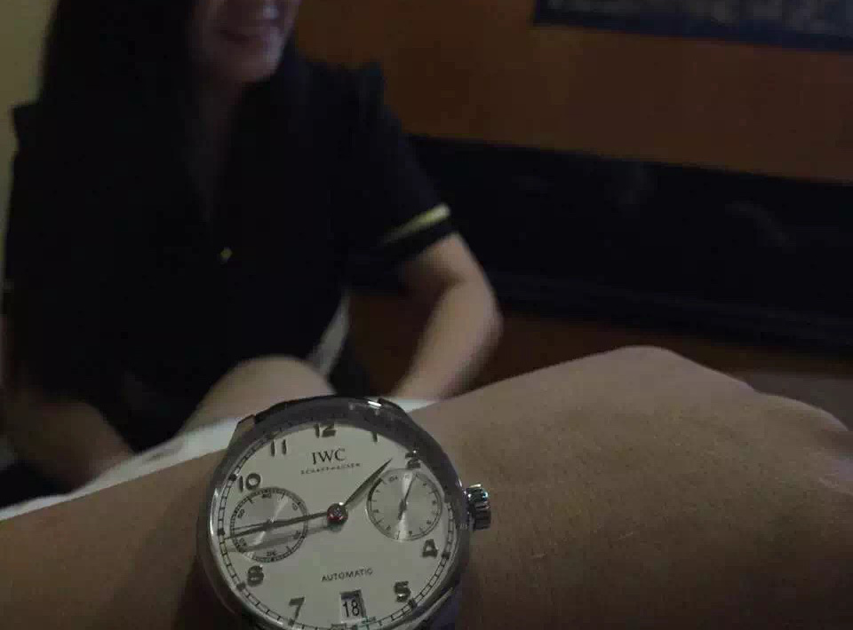 520You show off your girlfriend, I'll show off my watch, brilliant~