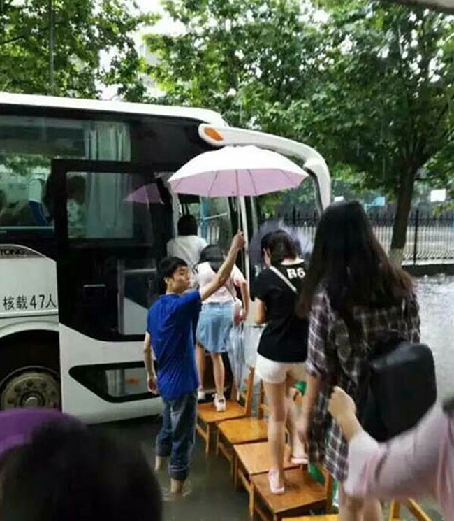 “武汉大暴雨”