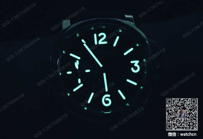Effet luminescent de la montre Panerai Effet luminescent de la montre Panerai