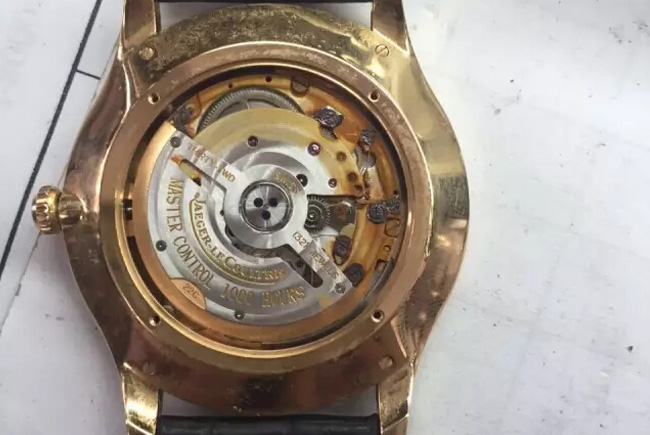 积家手表进水
