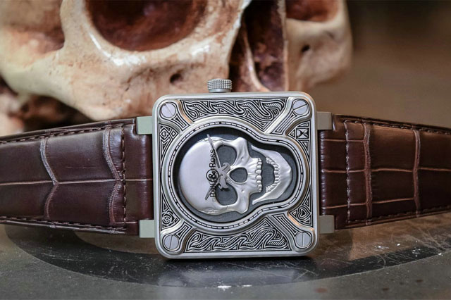 Bell & Ross lance la montre BR01 Burning Skull « tattoo »