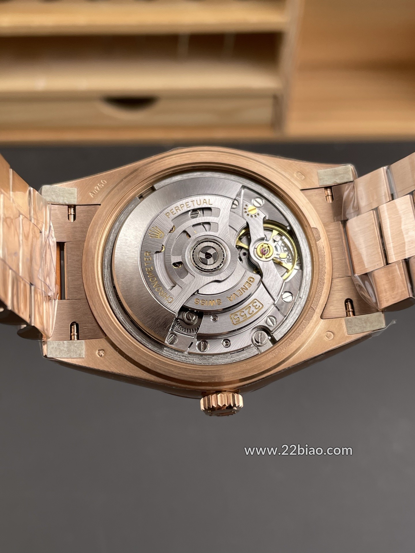 RG Factory Replica Rolex Day-Date 228235 Everose Gold Olive Green Roman Dial 40mm Men's Watch