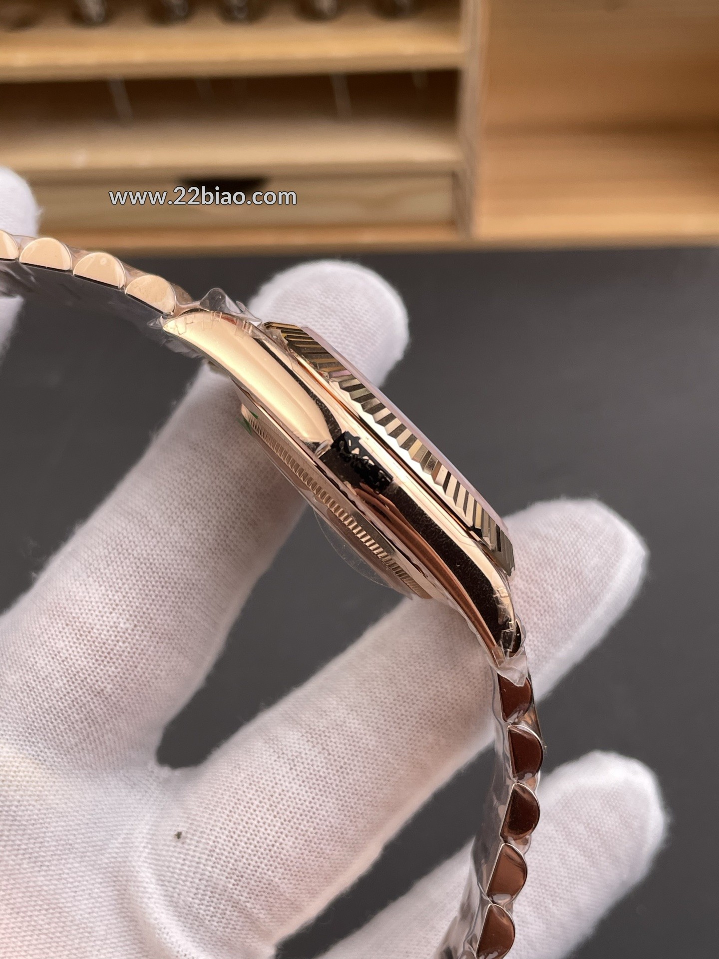 RG Factory Replica Rolex Day-Date 40 Ref. 228235 Everose Gold Chocolate Diamond Dial President Bracelet