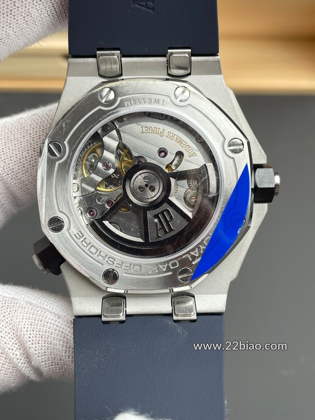APS Factory Premium Replica Audemars Piguet Royal Oak Offshore Series 15720ST Blue Dial Diver Watch: Equipped with Custom 3210 Integrated Movement / 42mm Case Diameter / Quick-Release Rubber Strap