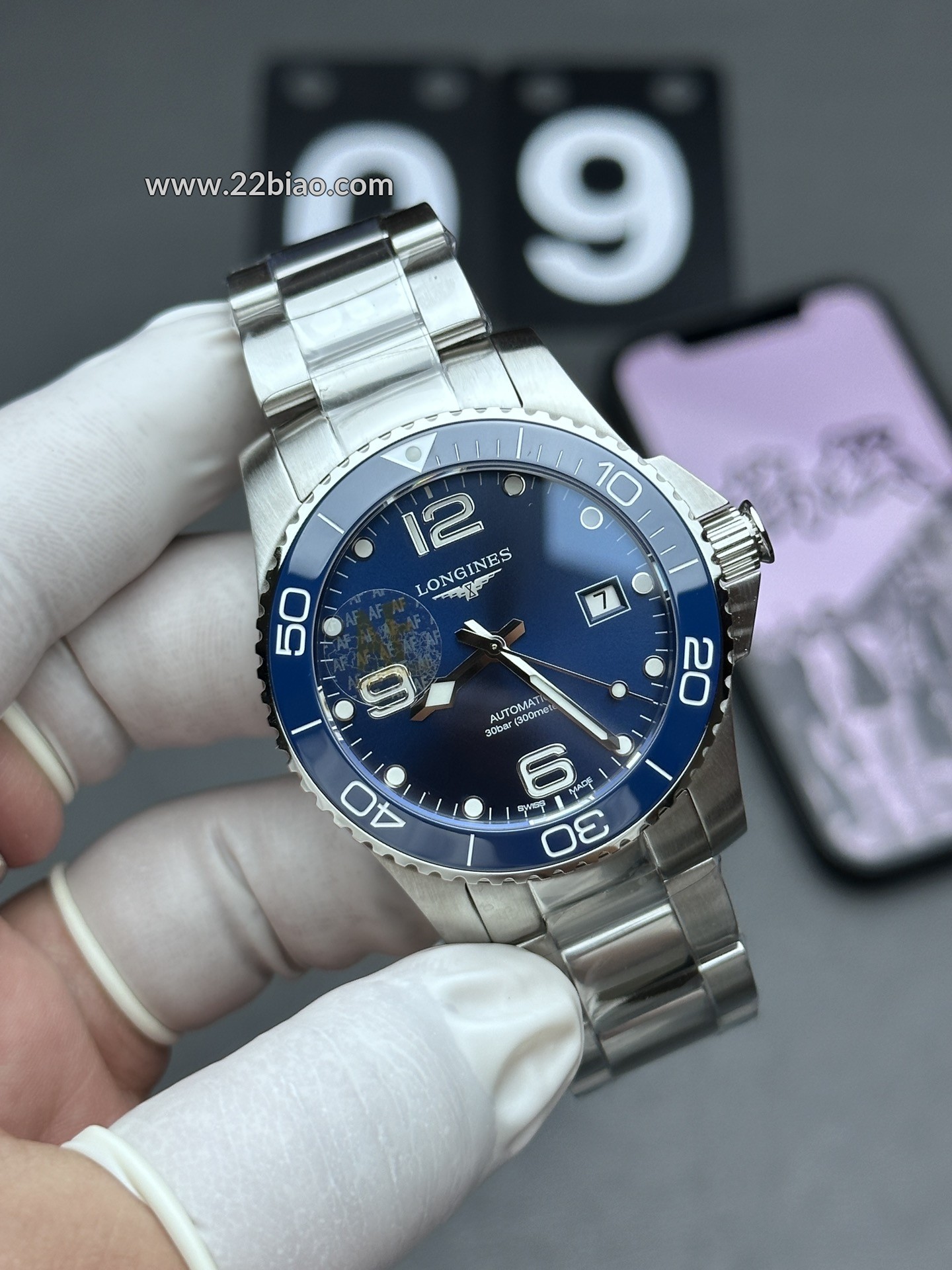 Replica Longines HydroConquest 41mm automatic men's watch.