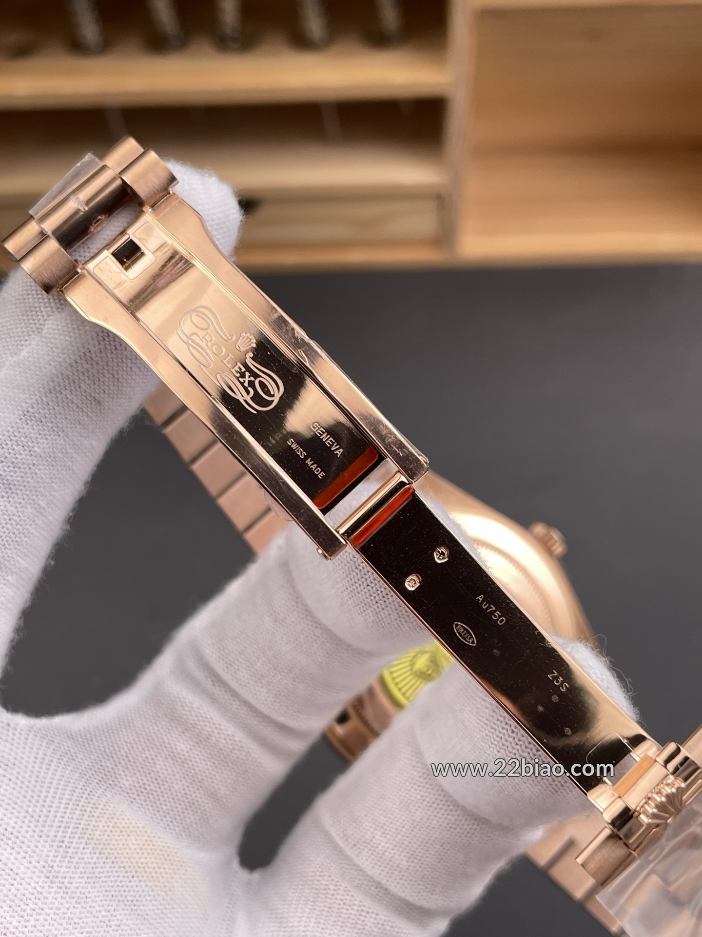 RG Factory Replica Rolex Day-Date 40 Ref. 228235 Everose Gold Chocolate Diamond Dial President Bracelet