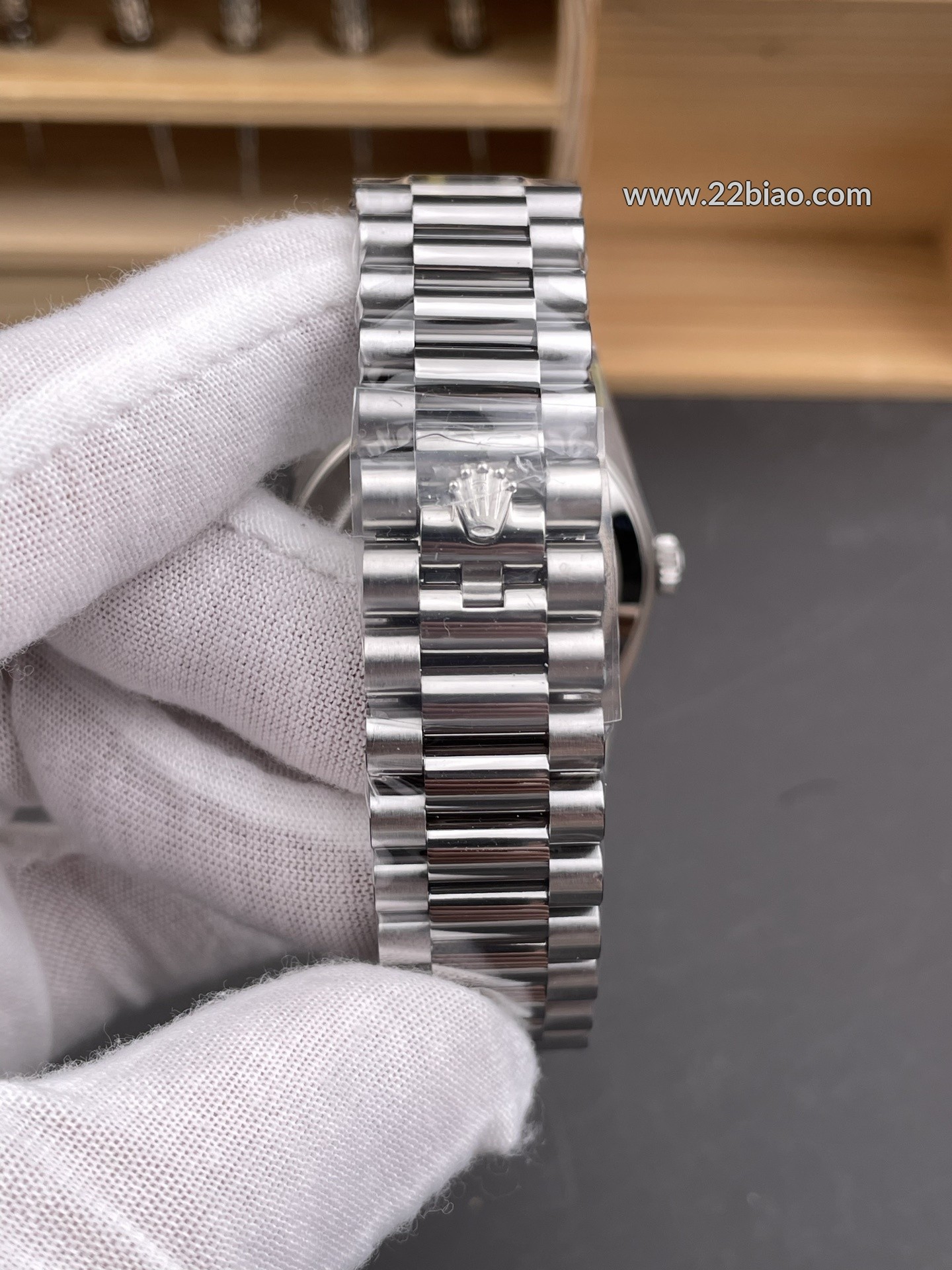 Replica VS Factory Rolex Day-Date 40 Olive Green Dial Men's Mechanical Watch m228239-0007