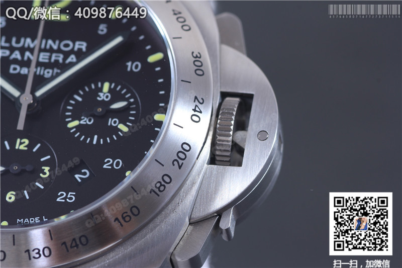 Panerai Luminor Series PAM 00250 Watch