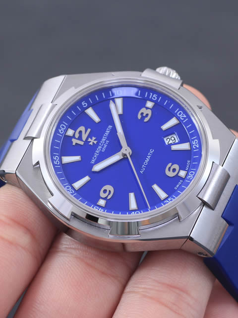 Vacheron Constantin Overseas P47040/000A-9008 watch