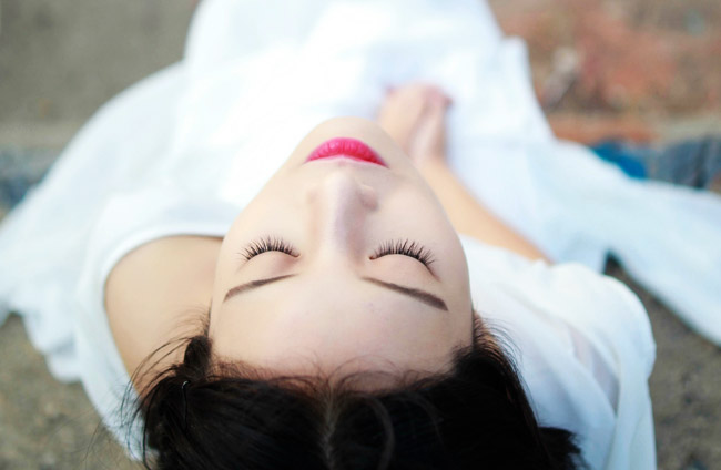 长发飘飘美女