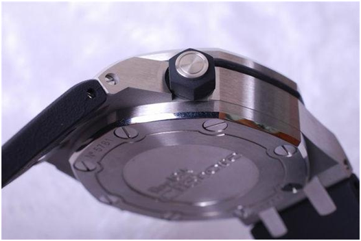 N Factory AP Audemars Piguet Three Musketeers 15703 Genuine vs Replica Comparison Review N Factory V8 Edition: Audemars Piguet Royal Oak Offshore sports watch 15703ST.OO.A002CA.01
